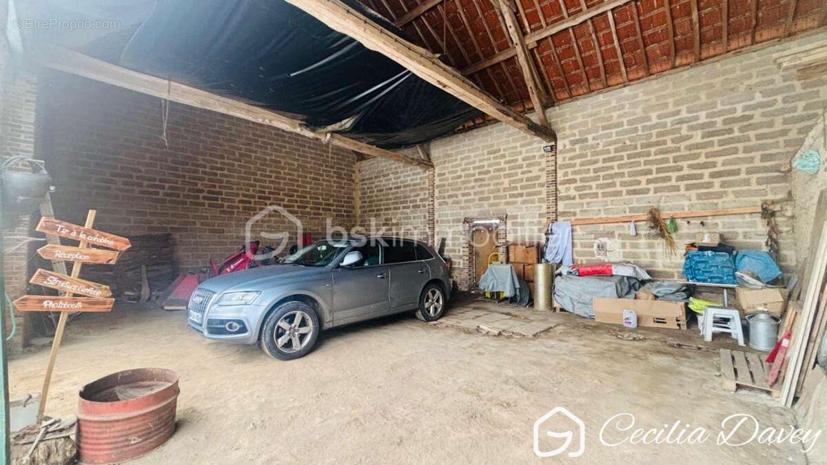 Maison à VILLENEUVE-SUR-YONNE