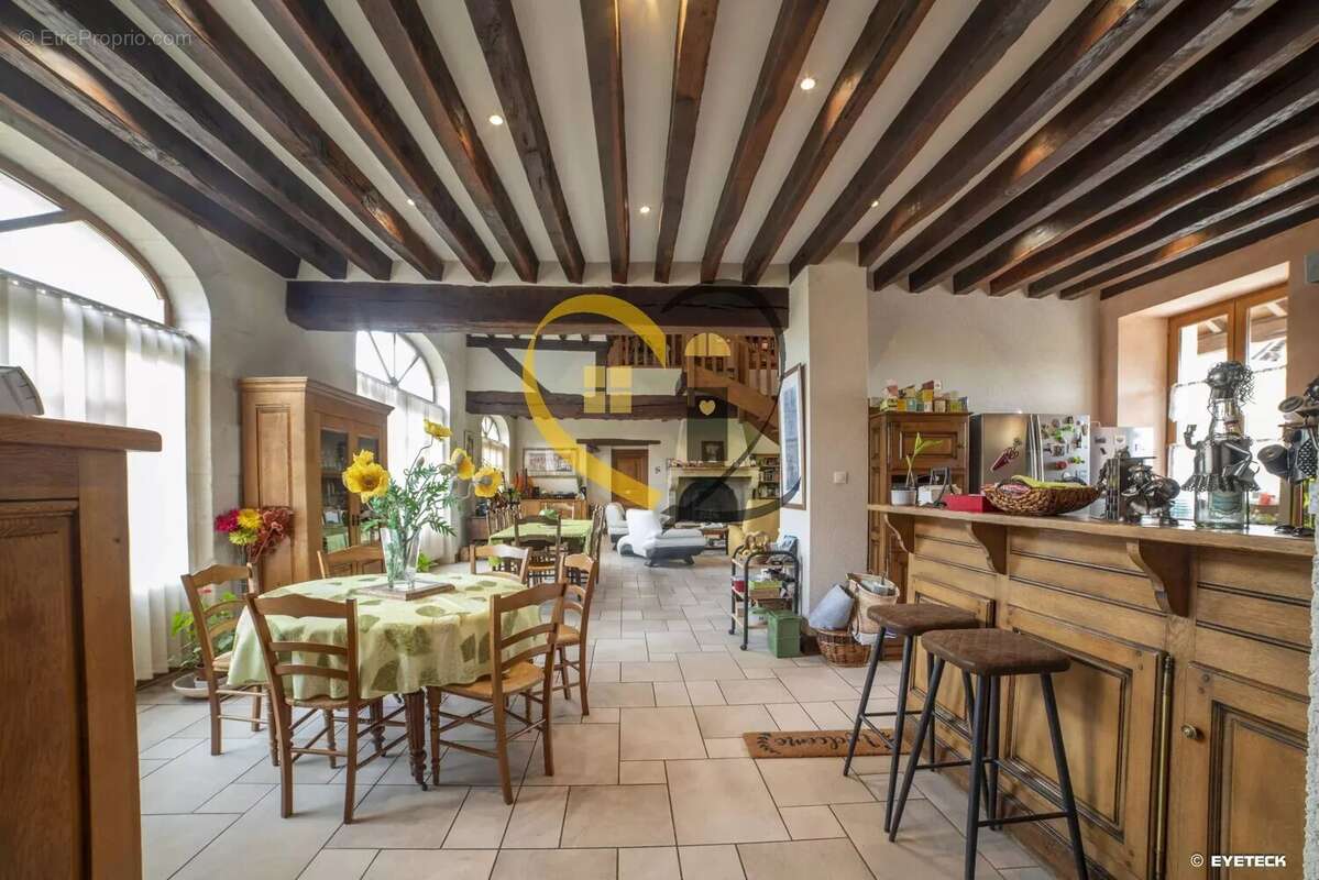 Maison à MENETOU-SALON