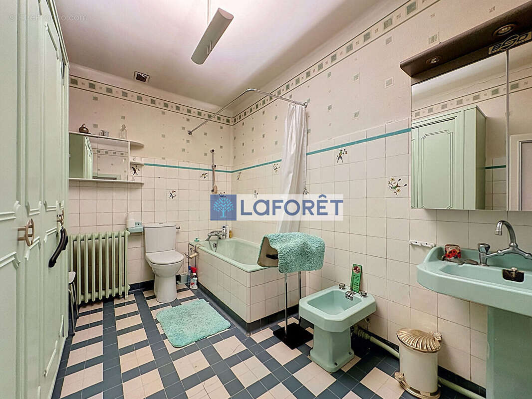 Maison Poissons 7 pièce(s) 200m2 - photo 8