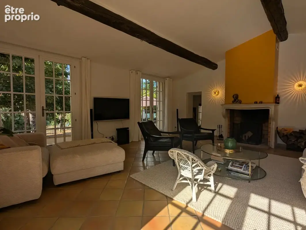 SALERNES bastidon du 19e siècle de 130 m² sur 1 890 m² de terrain arboré au calme - photo 7