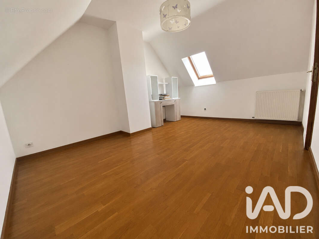 Maison 112 m² à Dampierre-Sur-Avre  - photo 6