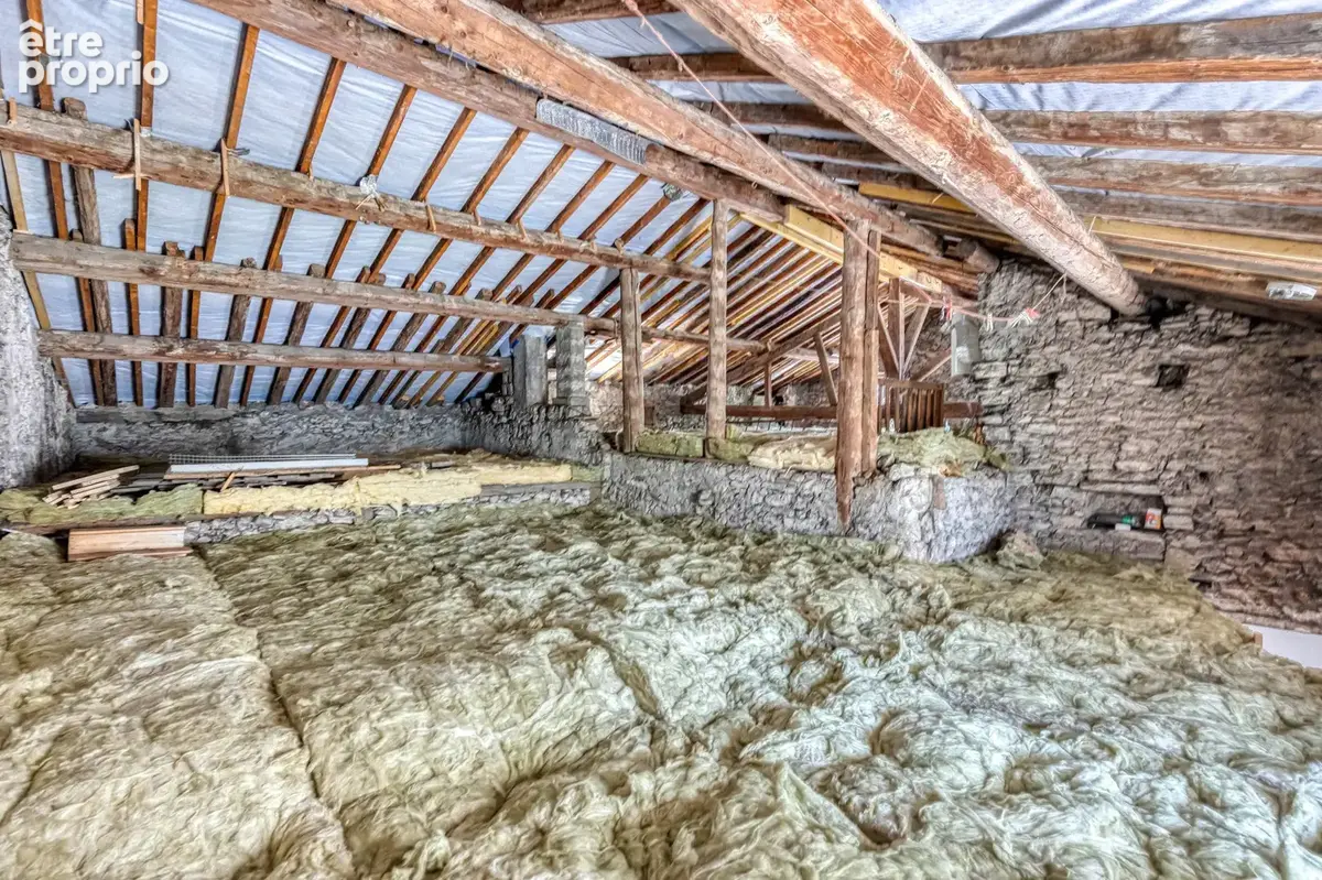 SASSENAGE Bourg : T2 58m2 & combles aménageables, au pied du Vercors - photo 9