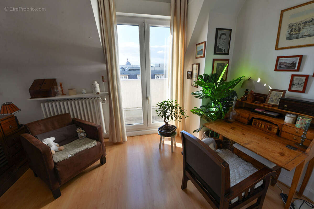 Appartement à PARIS-9E