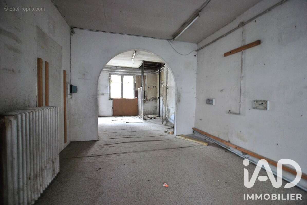 Commerce 561 m² à Ouzouer-Sur-Trezee  - photo 9