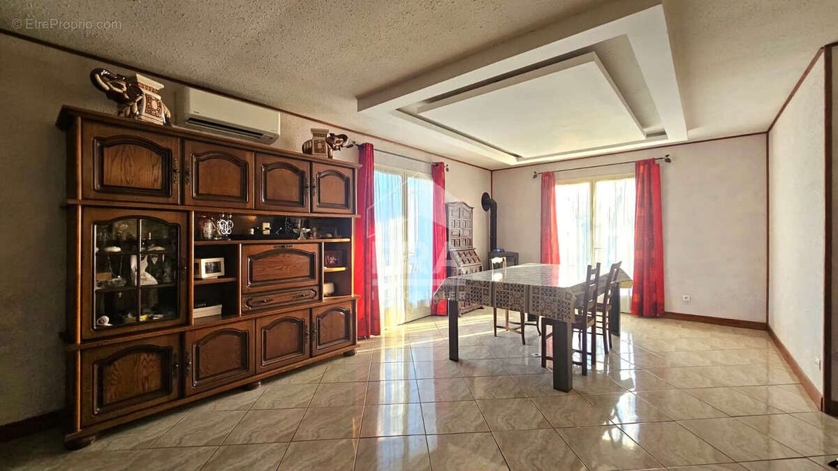 Maison à ANTUGNAC