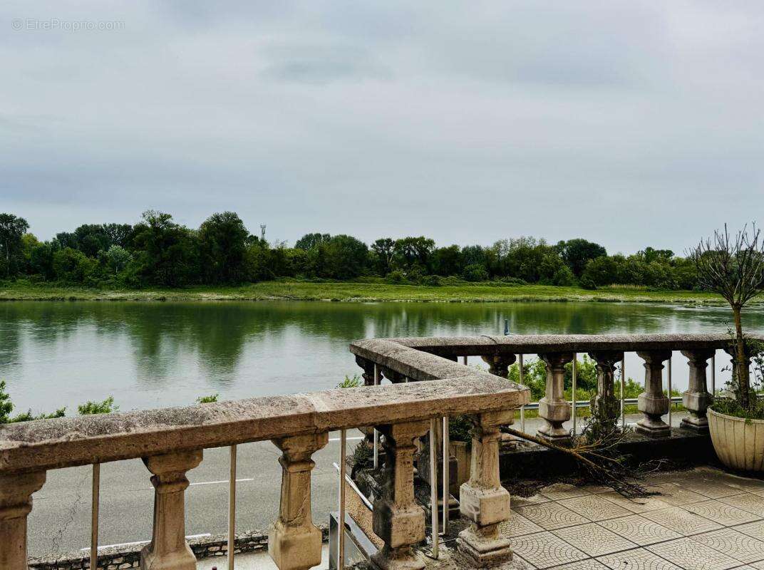 Commerce à BOURG-SAINT-ANDEOL