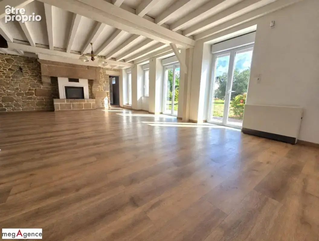 Belle longère en pierre 140m2 - 4 chambres avec dépendances et vaste terrain - photo 6