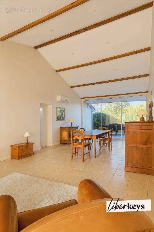 Maison à SAINT-SULPICE