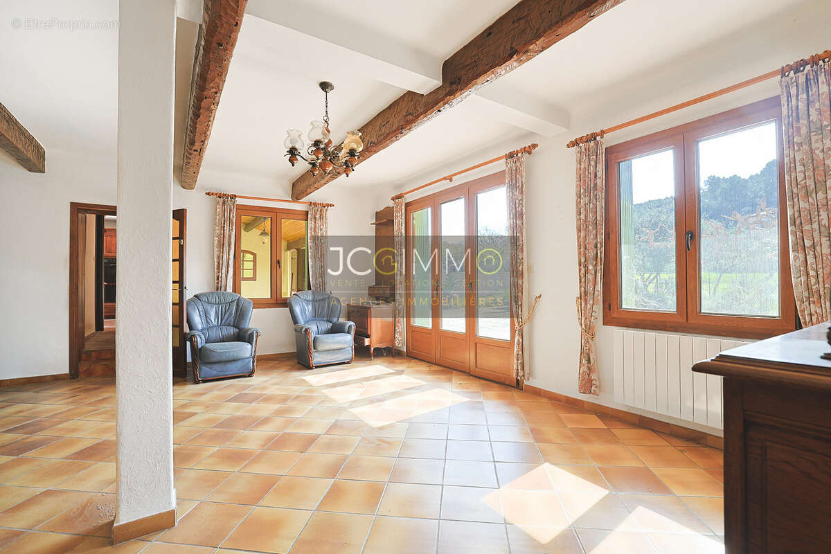 Maison à PIERREFEU-DU-VAR
