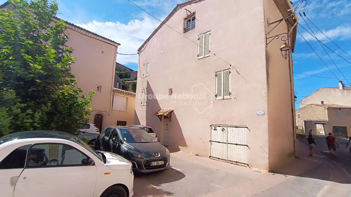 Maison à BESSE-SUR-ISSOLE