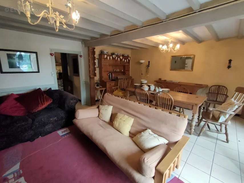Maison à PRESSIGNAC