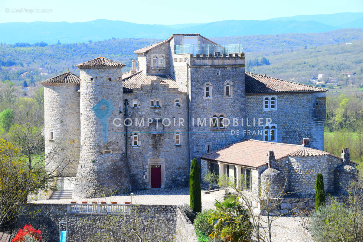 Maison à VALLON-PONT-D'ARC