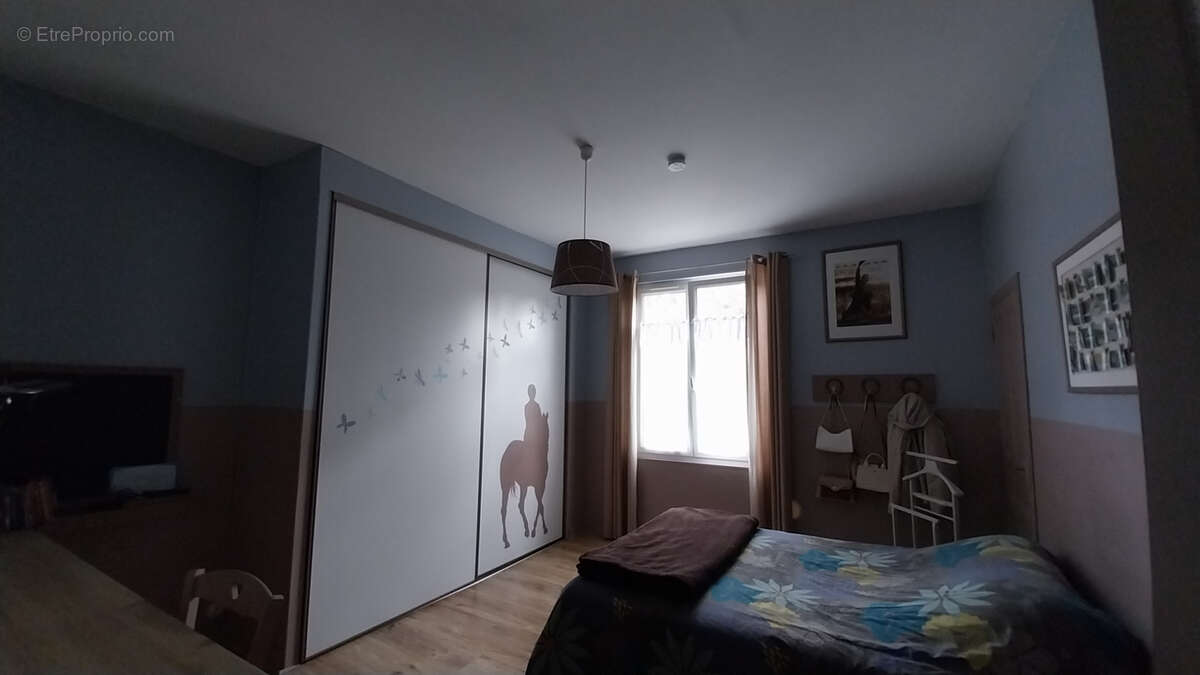 Maison à SAINT-ASTIER