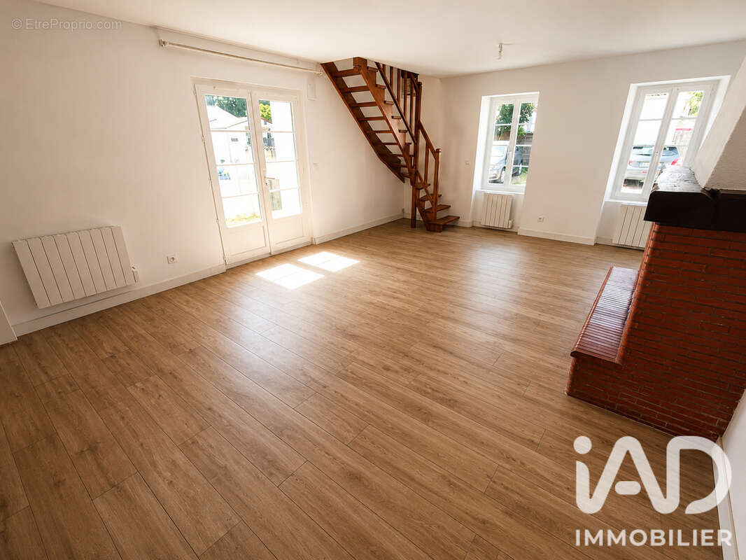 Photo 1 - Maison à SAINTE-SOULLE