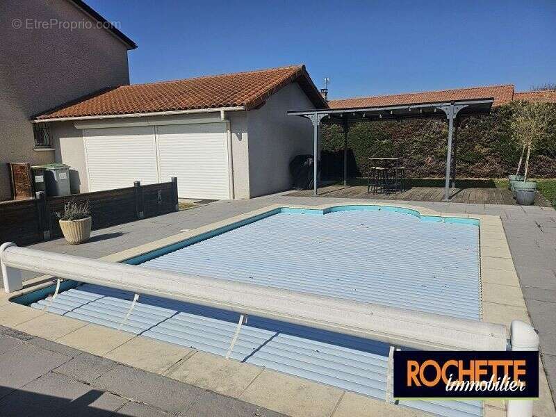 Maison à MONTROND-LES-BAINS
