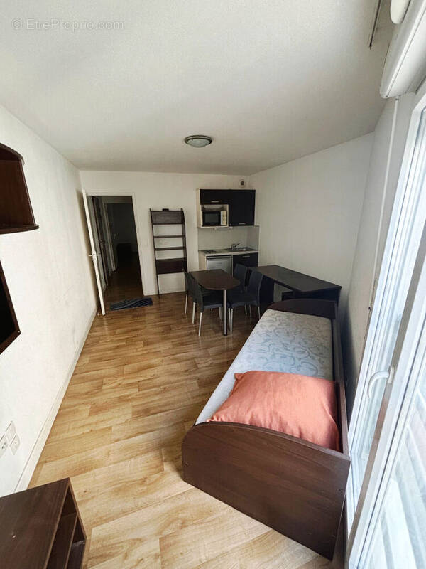 Appartement à MARSEILLE-3E