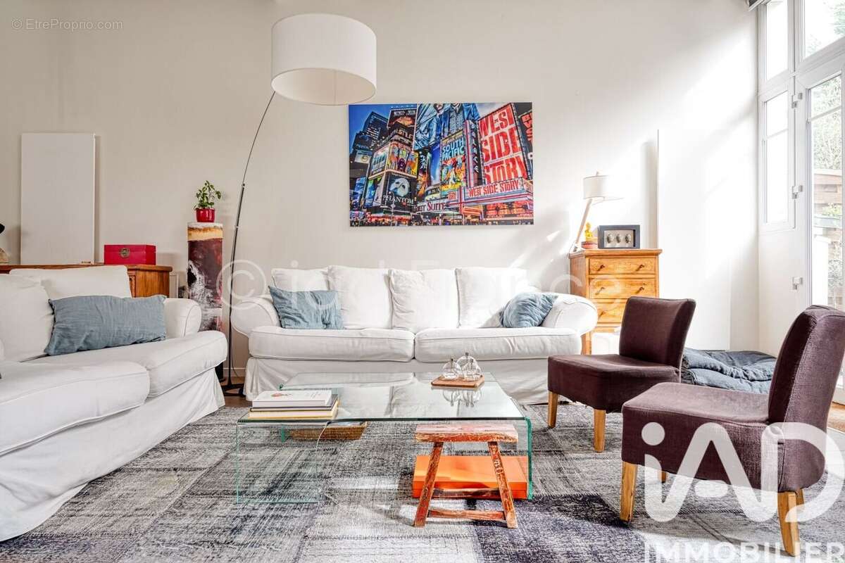 Photo 4 - Appartement à COURBEVOIE