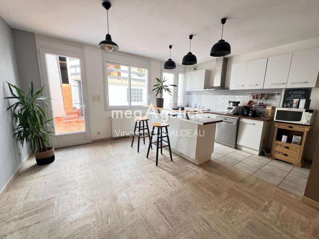 Maison à LE MAY-SUR-EVRE