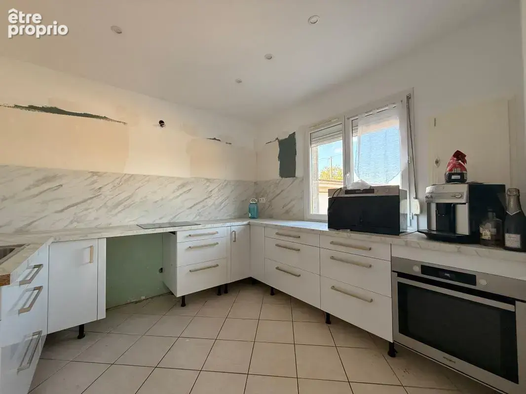 Saint Symphorien sur Saône, Maison de 120,87 m² , 4 chambres, double garage, terrain 696m² - photo 3