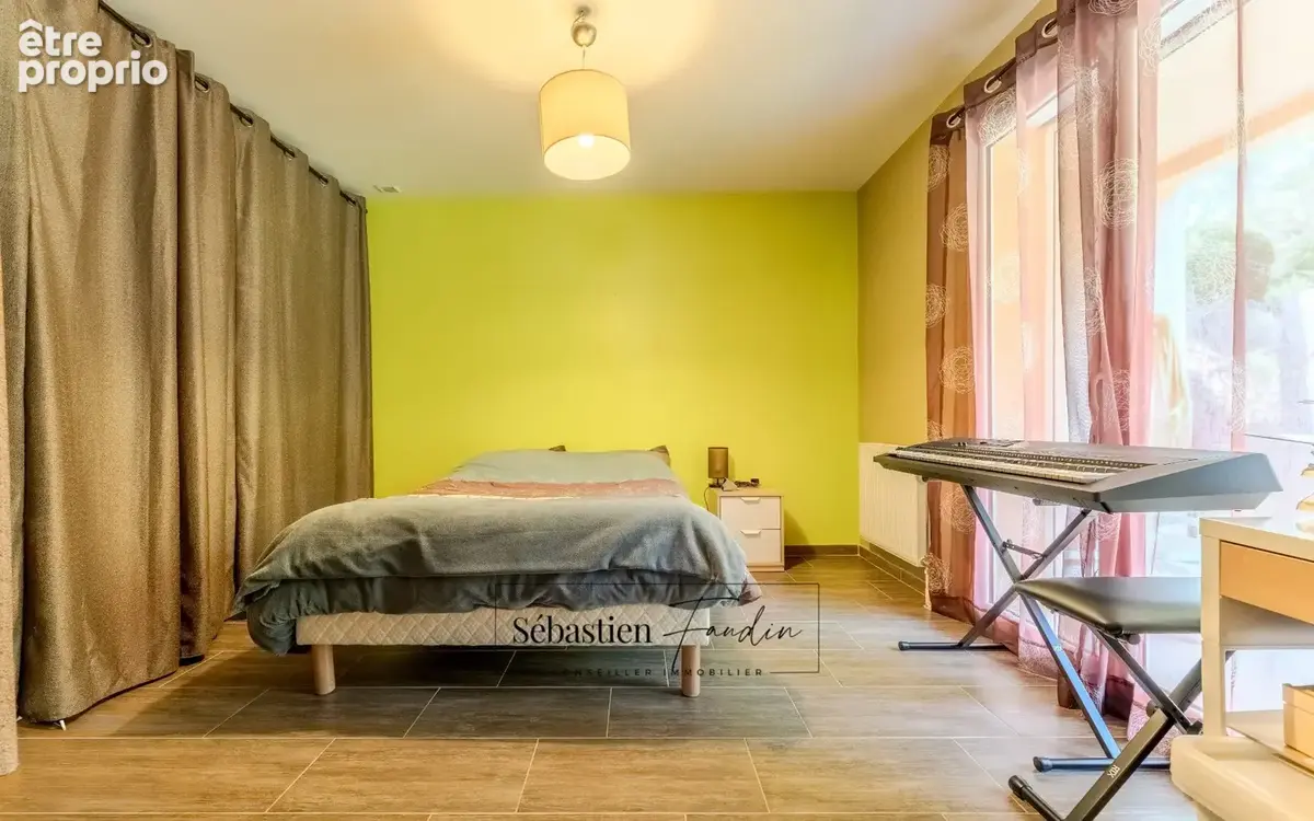 Domaine à vendre à Rousset à 15 minutes d'Aix-en-Provence - 8 000 m² - plusieurs logements - 262 m² habitables - calme absolu -  - photo 40