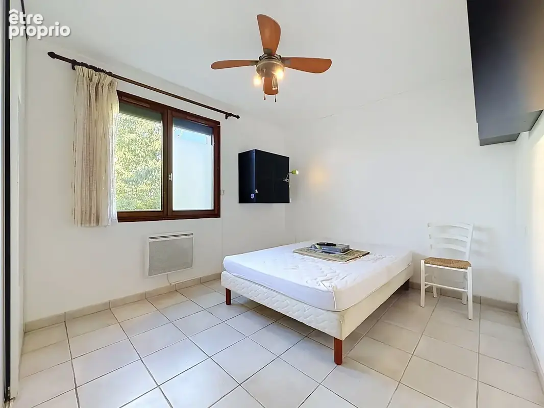 JUVIGNAC (34) - LA PLAINE : Maison à vendre 9 pièces 212 m2 divisée en deux appartements - terrain de 423 m2 - Garage - Terrasse - photo 14