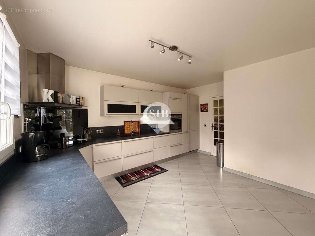 Maison à LA VILLE-DU-BOIS