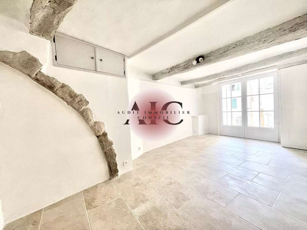 Appartement à FAYENCE
