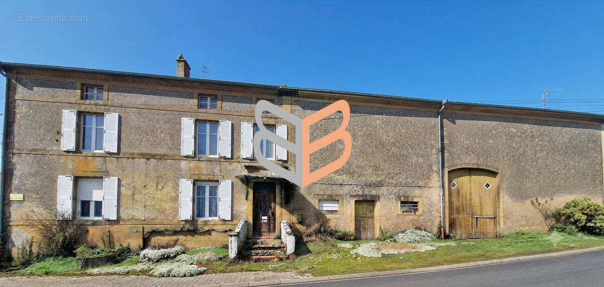 Maison 7 pièces 220 m² · à Mercy-le-Haut · 220 m² · 199 000 €