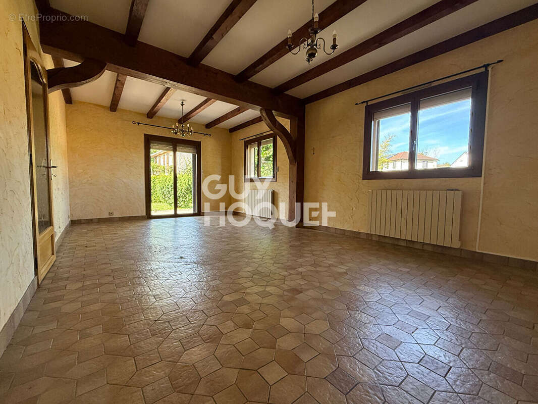 Maison à AUXON-DESSUS