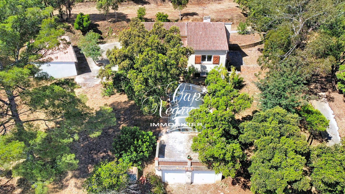 Maison à BORMES-LES-MIMOSAS