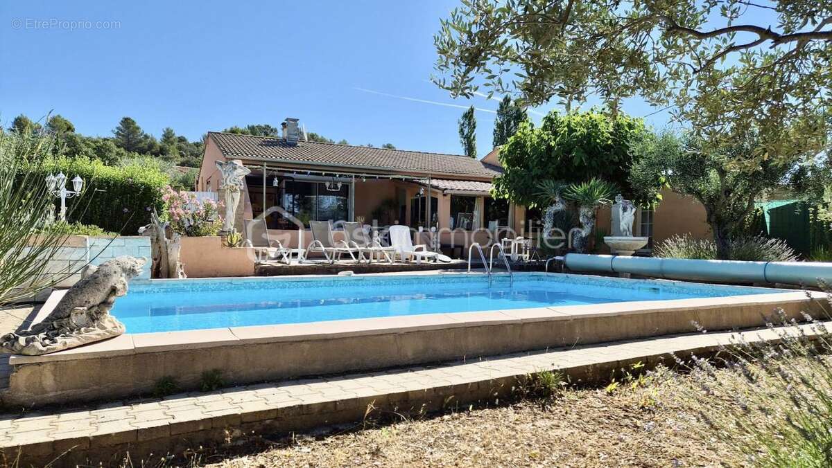 Maison à REGUSSE
