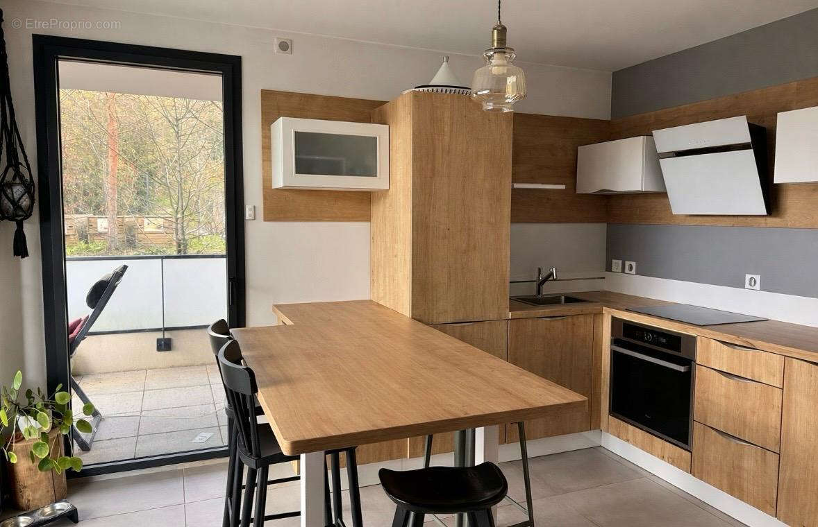 Très beau T4 avec terrasse de 24 m2 à proximité du lac d'Annecy ! - photo 3