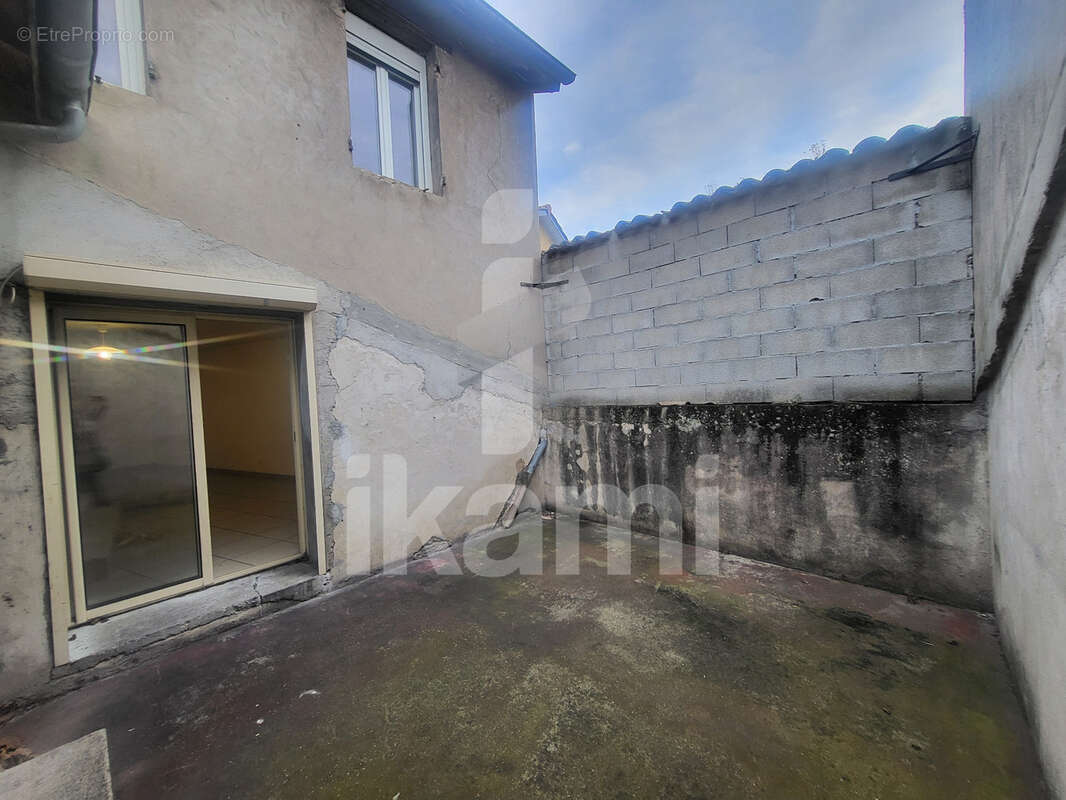 Appartement à CONDRIEU