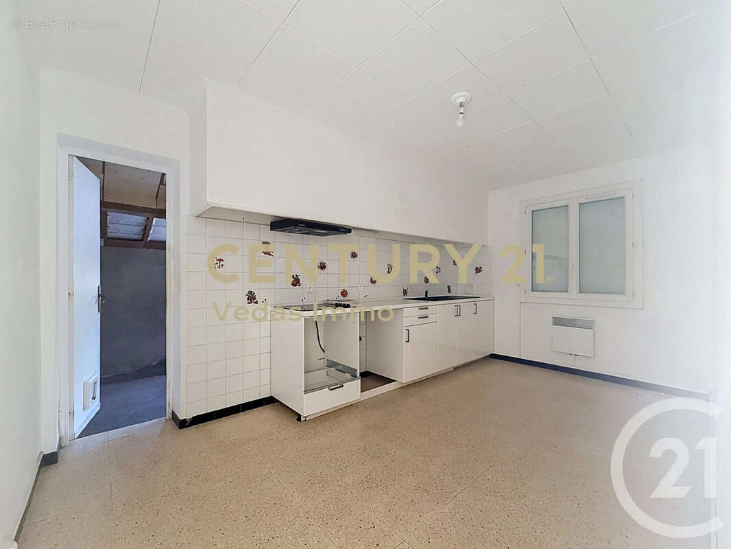 Maison 71 m² à Cournonterral  - photo 7