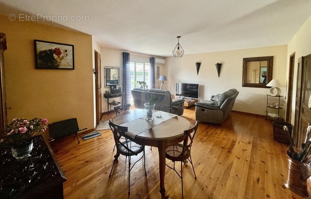 Maison à LIGNAN-SUR-ORB