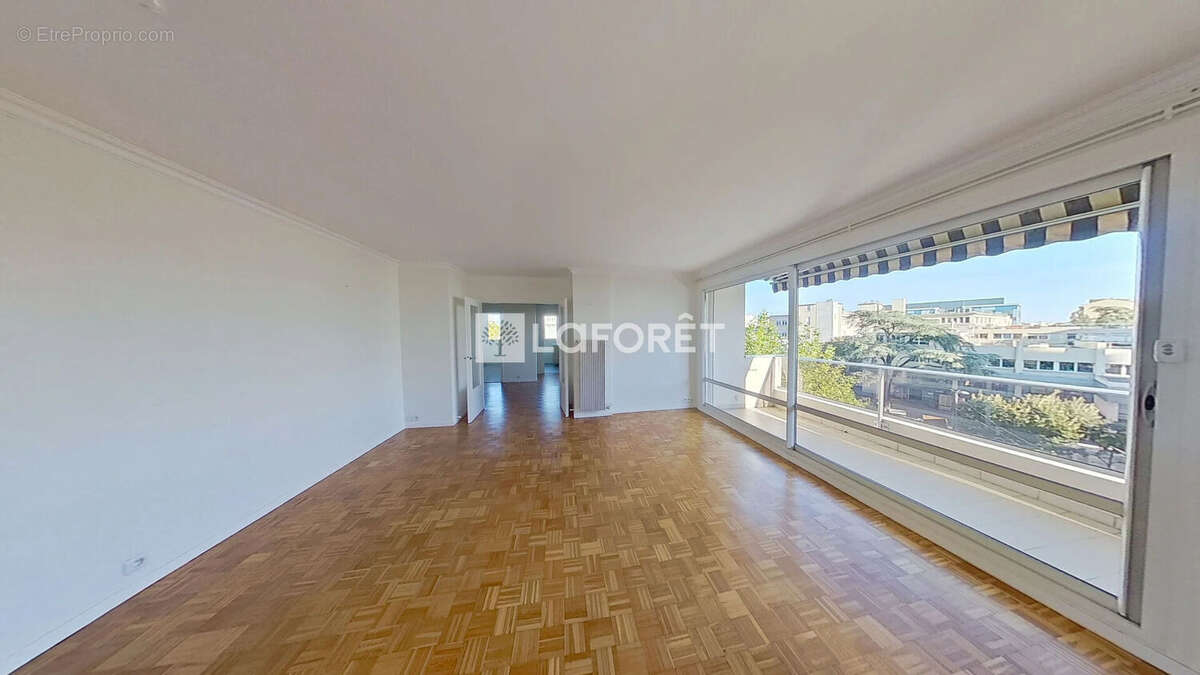 Appartement à LYON-8E