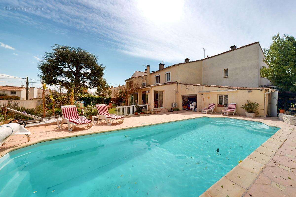 Maison à NIMES