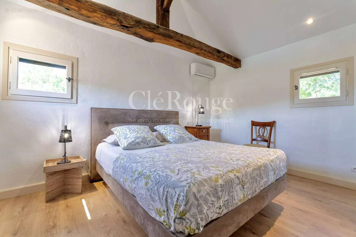 Élégante propriété avec vue sur le lac au cœur d'un golf prestigieux - photo 18