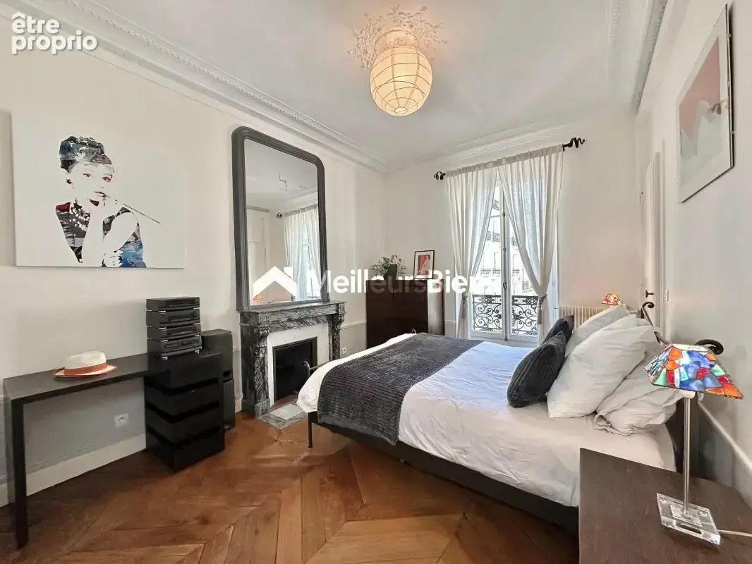 Appartement haussmannien 111 m² 5 pièces avec ascenseur Paris 9e - photo 6