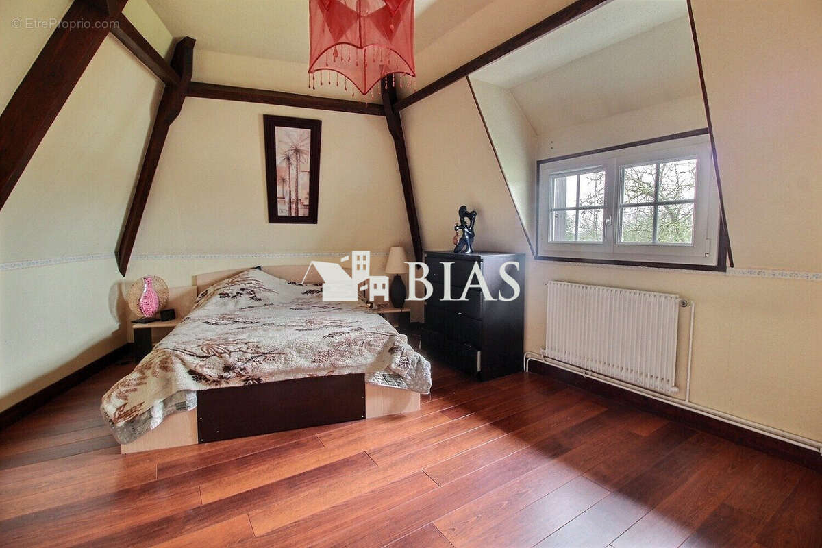 Maison à BOURG-ACHARD