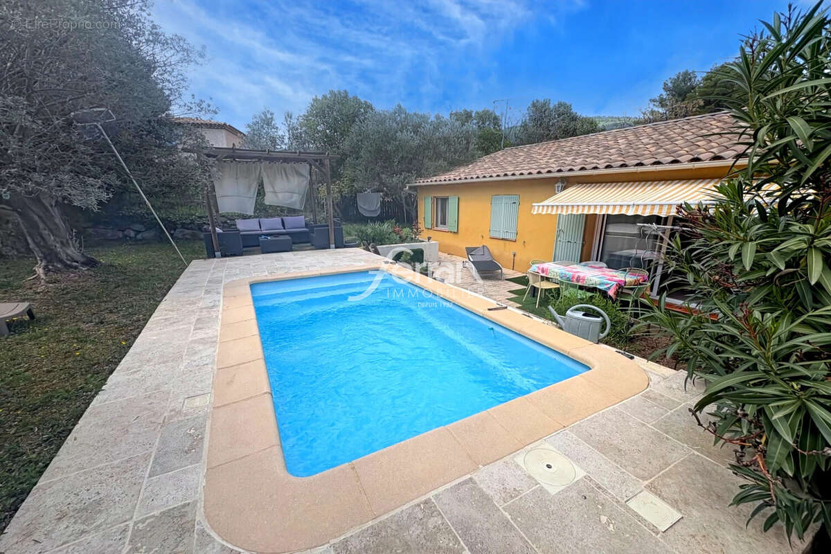 Maison à FIGANIERES