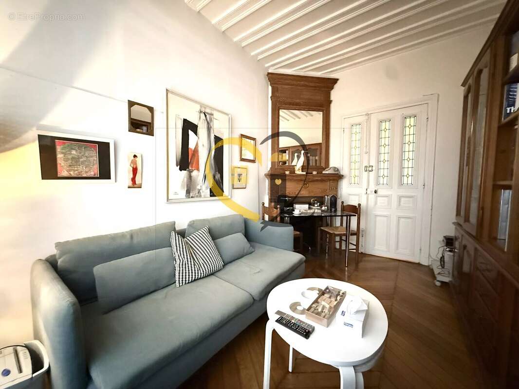 Appartement à PARIS-14E