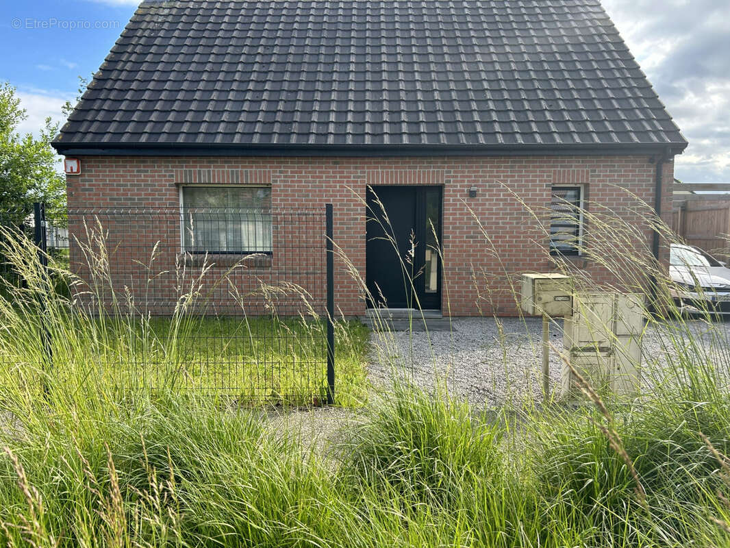 Maison à OSTRICOURT