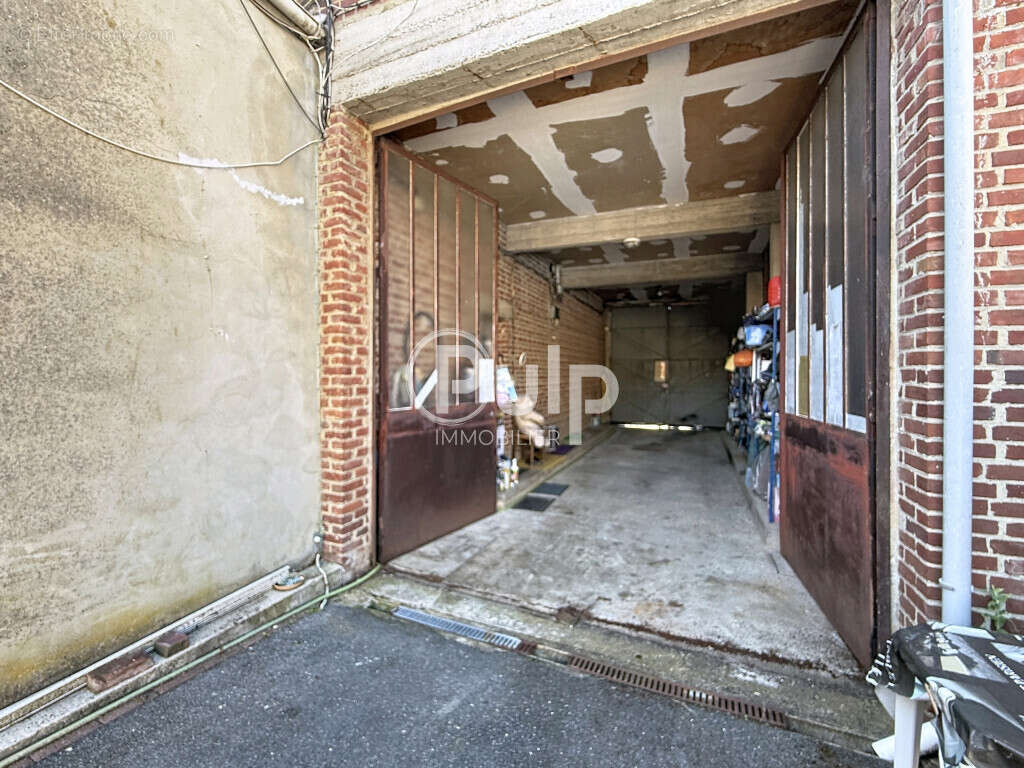 local commercial, appartement et hangar - Centre-ville de Frévent - photo 16