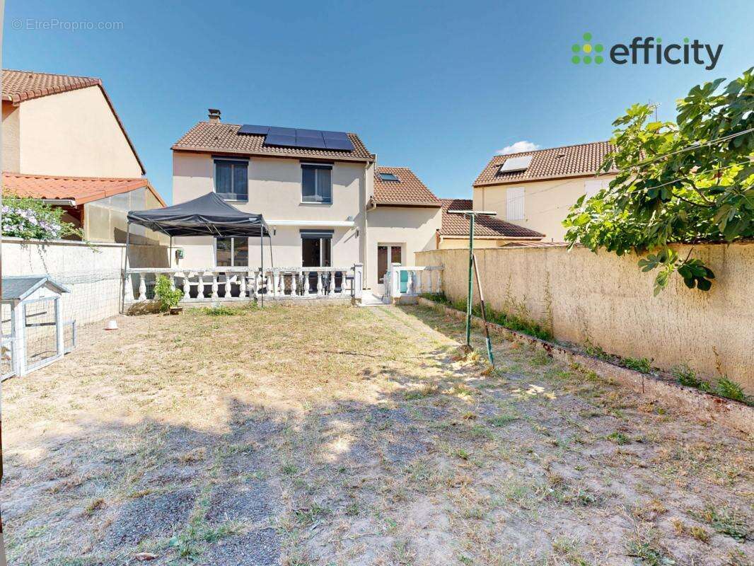 Maison 113 m² à Saint-Fons  - photo 4
