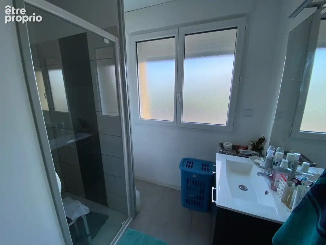 Immeuble avec 3 appartements + local artisanal - photo 11
