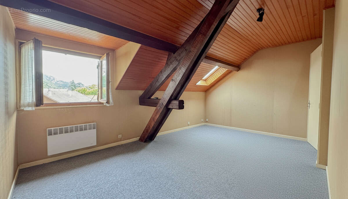 n°9 - Appartement à SAINT-EGREVE