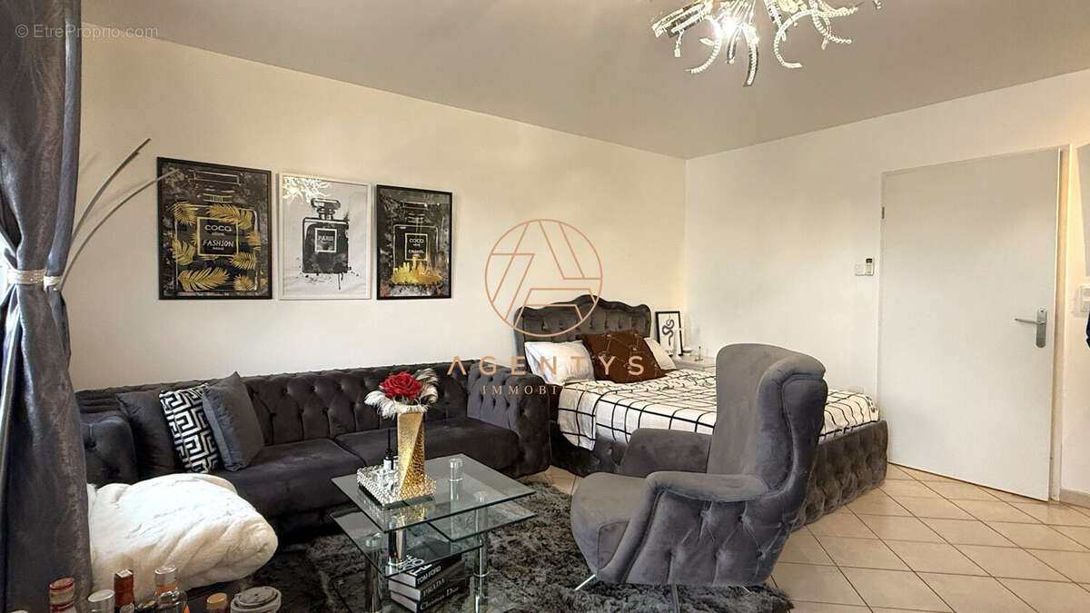 Appartement à PONTAULT-COMBAULT