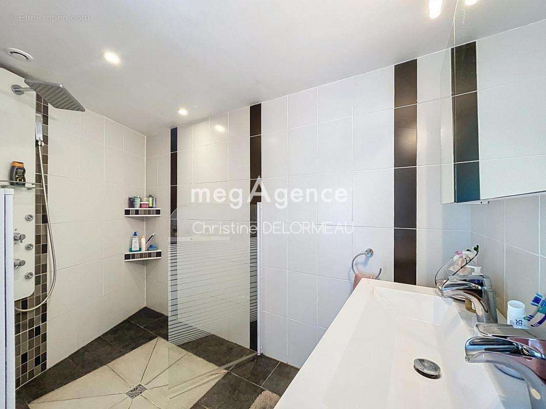 Maison à CHATEAUNEUF-D&#039;ILLE-ET-VILAINE