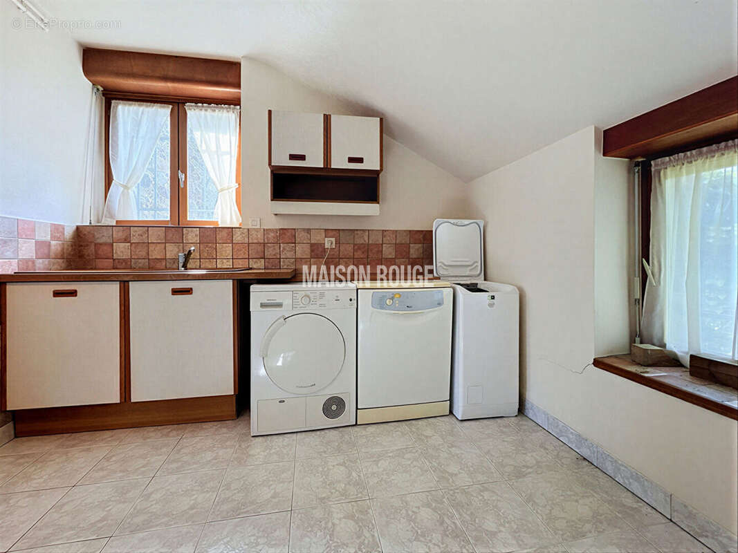 Maison en pierre, vie de plain-pied, dépendance aménageable, garage et grand terrain, proche mer - photo 7